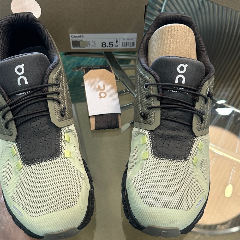 NWT On Running Cloud 5 Men's Athletic Shoes